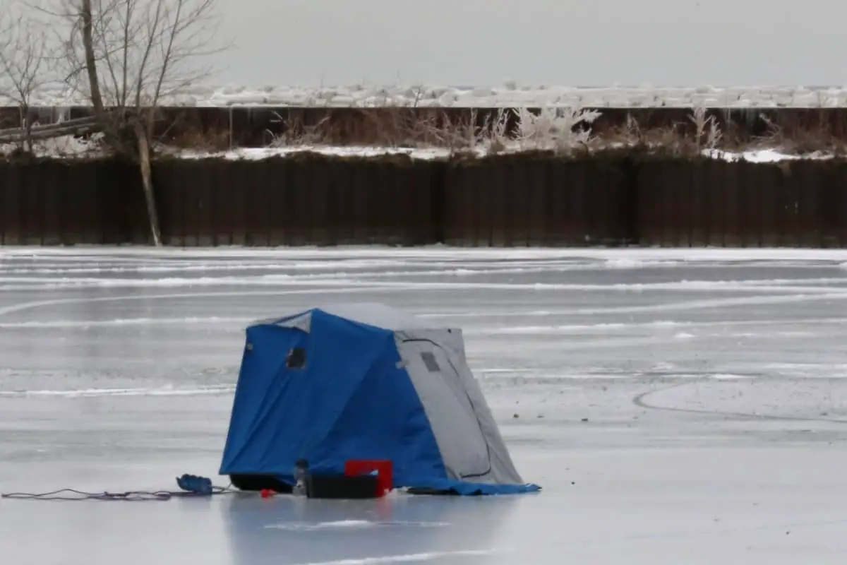 Photo of Clam Flip-over on Lake